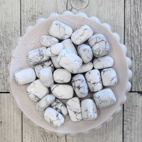 Howlite Tumbles